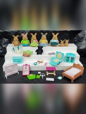 Li'l Lil Woodzeez Animal Family Mixed Lot of Flocked Figures and Accessories GUC